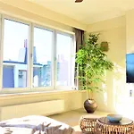 Downtown 2 Bdr Apartment ***** 3